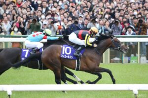 天皇賞・春、驚きの最速記録は？ 走破タイムトップテン【8位】史上最短の衝撃…！ わずか6戦で春盾獲得