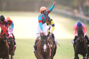 ブライアンズタイム産駒最強馬は？獲得賞金ランキング【第8位】男・藤田伸二を背に有馬獲り！名門のパイオニア