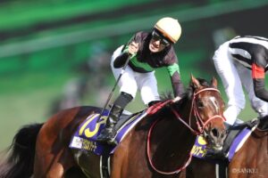 驚きの記録連発…オークス走破タイムトップテン【第1位】陣営の懸命な努力で…衝撃の無敗Vを遂げた美しき名牝