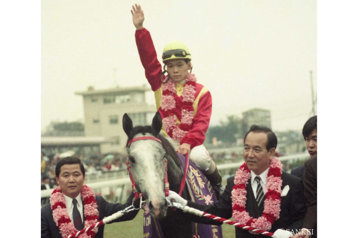 1991年天皇賞(秋) をプレクラスニーで制した江田照男騎手