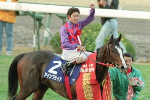 19歳でGⅠ獲得は凄すぎ…歴代最年少GⅠ勝利騎手ランク【第4位】「花の12期生」最速…圧倒的素質を持つ男