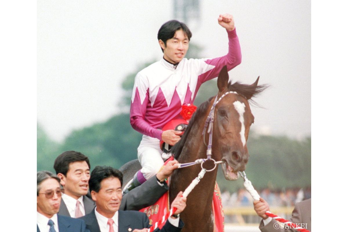 1998年日本ダービーを制した時の武豊騎手