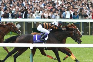 【武豊の“劇場型”G1制覇】（4）日本列島が激震…！ 凄まじいハナ差勝負を制した熱狂と興奮の逃亡劇