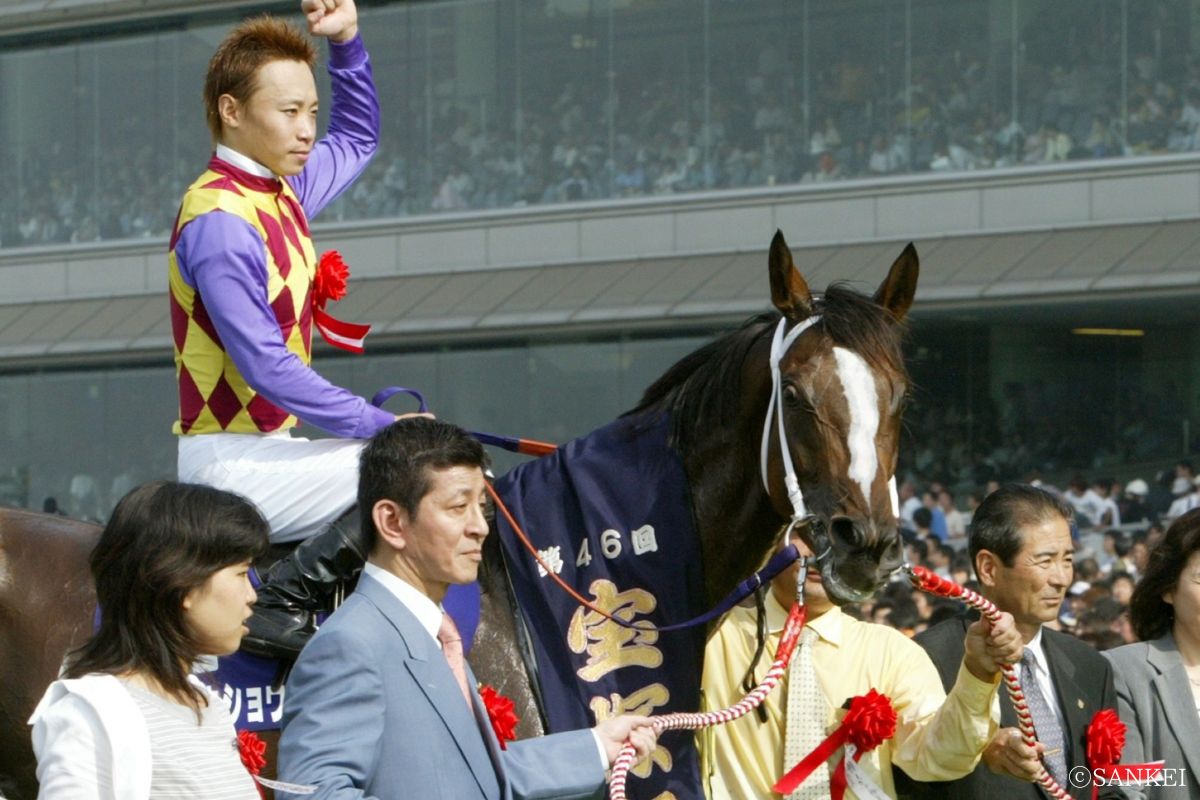 2005年宝塚記念スイープトウショウ口取り式
