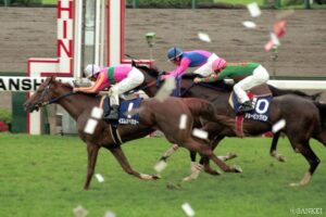 名実ともに最強に…「宝塚記念」ファン投票1位に応えて勝利した名馬（2）誰も手が付けられない黄金の世紀末
