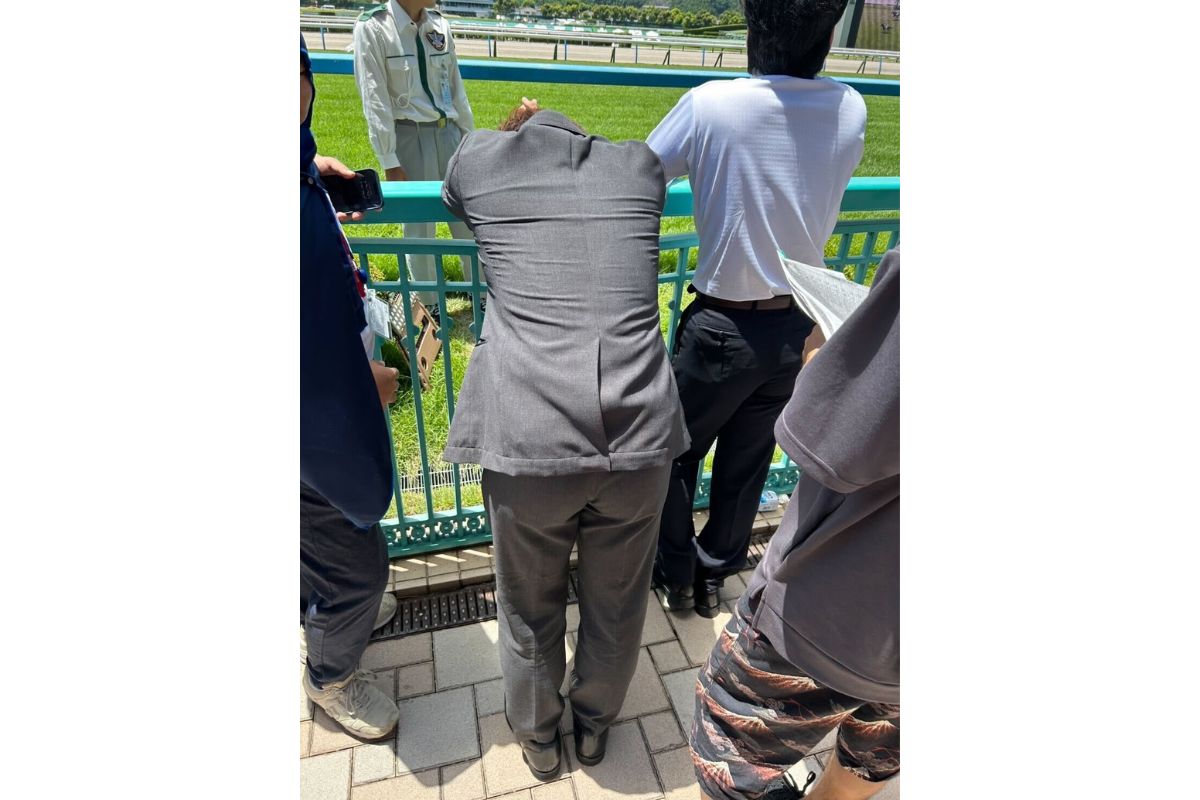 提供：九州大学競馬サークル/7月20日、ロードフィレールが目の前でべレシートに差されて項垂れる代表(撮影:1年生)