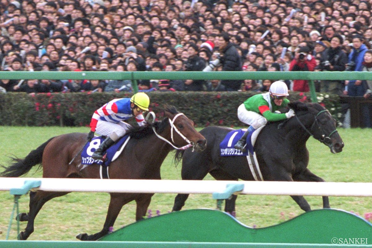2002年有馬記念を制したシンボリクリスエス,2着タップダンスシチー