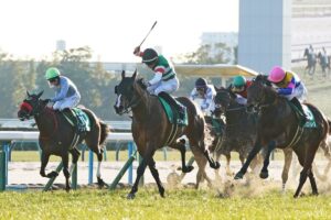 【シンザン記念・敗戦の本質】1番人気モノポリオはなぜ敗れた？気になる3頭を10点満点で採点