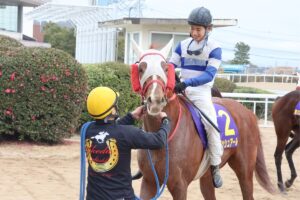 【たんぽぽ賞・現地写真・生産者コメント】三連単200万円超の大波乱！“九州産限定”名物重賞は地元・佐賀勢がワンツーの衝撃決着