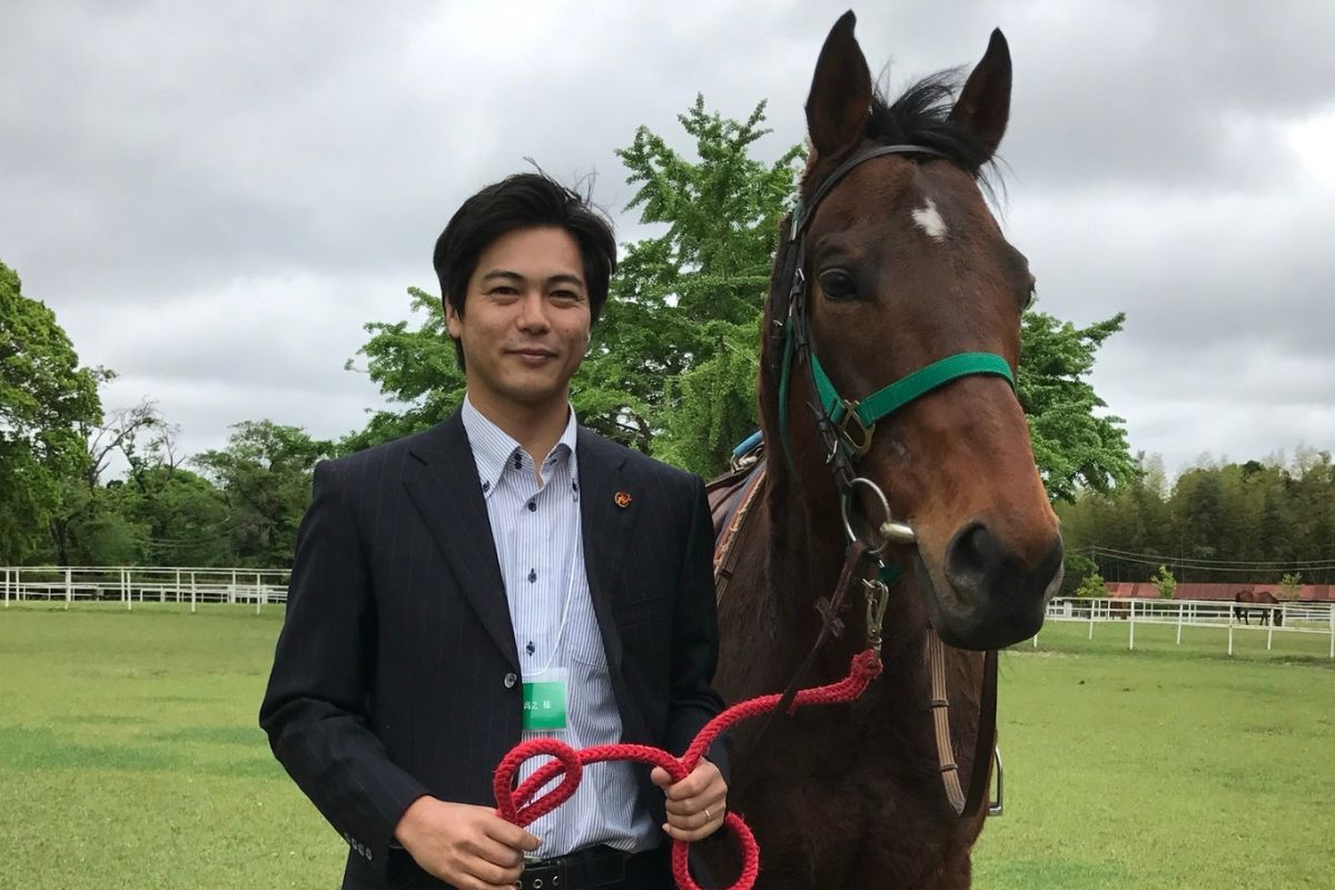 TCCホース リベルタスと、緑の馬牧場（千葉県成田市）にて